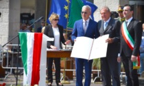 La Festa della Repubblica in Piazza Vittorio Veneto a Bergamo, tra discorsi e onorificenze