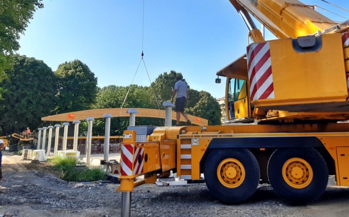 Il palazzetto alla Malpensata non ha ancora aperto. L’opposizione in Comune vuole una data