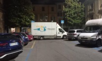 «Ma si può chiudere una strada mettendo un camion di traverso?»