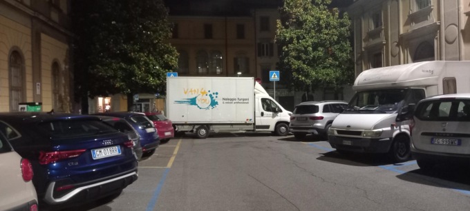 «Ma si può chiudere una strada mettendo un camion di traverso?»