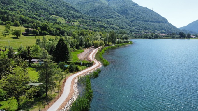 Il lago di Endine ha ora un tratto di pista ciclopedonale in più