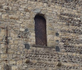 A Dalmine è caduto il balconcino della Torre Camozzi. E poteva andare peggio…