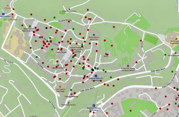 Tutti contro le case vacanza, ma va detto che hanno ridato vita a Città Alta