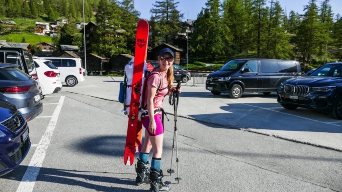 Salva dopo la caduta per 200 metri tra crepacci e ghiacciai: «L’adrenalina inganna»