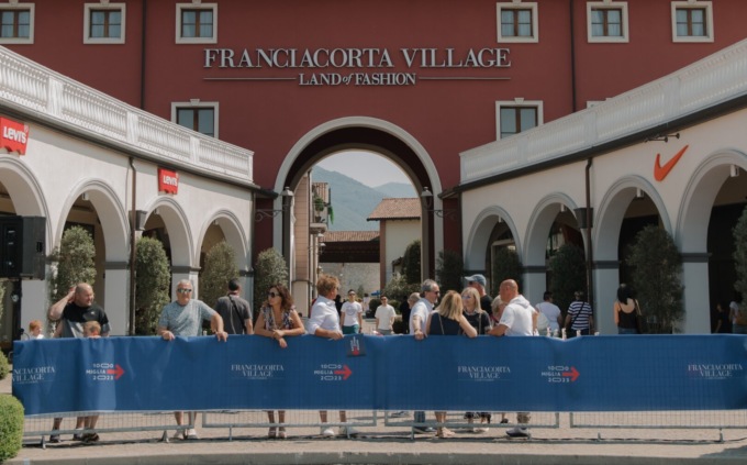 Brividi d’altri tempi al Franciacorta Village: che successo il passaggio della 1000 Miglia!