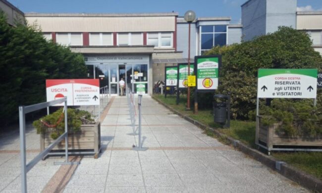 Si faceva pagare per inserire i pazienti nelle liste d’attesa: arrestato primario