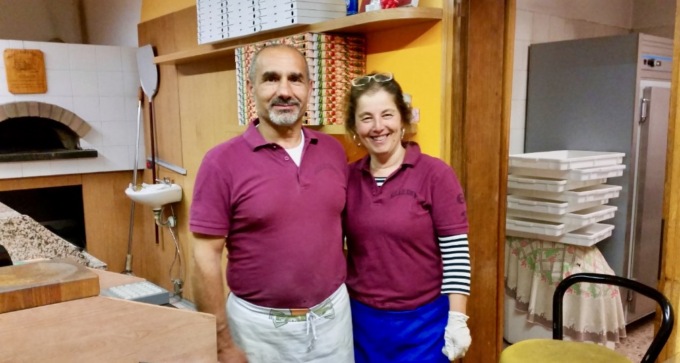 Lo storico pizzaiolo di Curno: «Stavo sfornando le pizze, mi hanno portato sul palco»