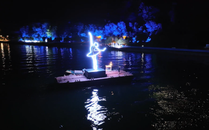 Festa delle luci a Montisola, Pistoletto e Bonelli illuminano d’immenso il Lago d’Iseo