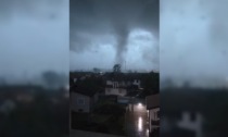 Le impressionanti immagini del tornado a Cernusco sul Naviglio. Disastri anche a Trezzo