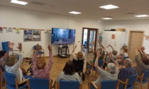 Yoga, viaggi digitali e musica in tre strutture per anziani della Bergamasca con il progetto "Ciao!"