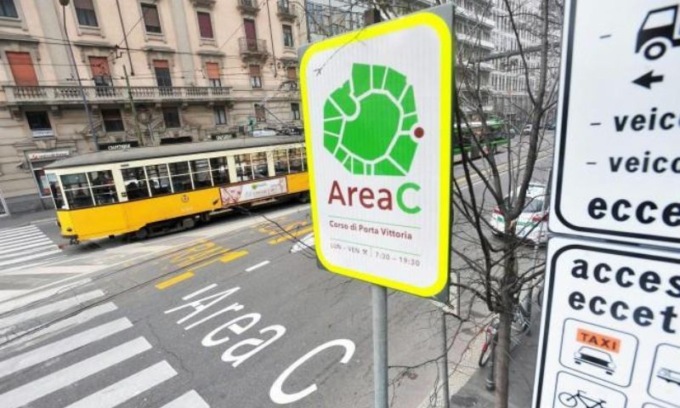 Area C di Milano: arrivano gli aumenti al ticket e l’estensione nei fine settimana