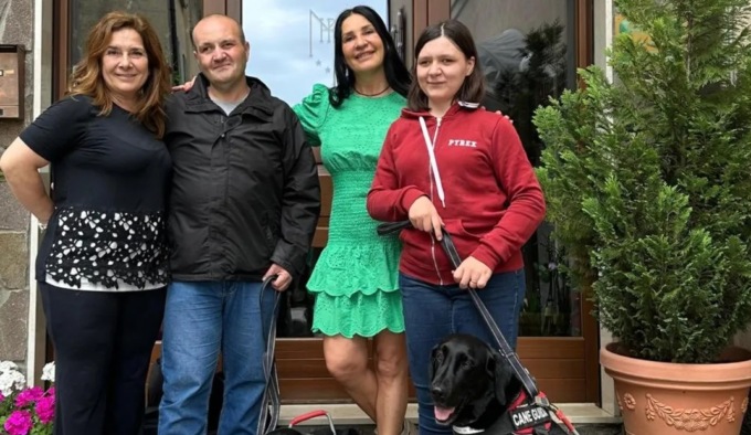 Turisti ciechi con cani rifiutati da un b&b a Palermo: ci pensa Selvino ad accoglierli