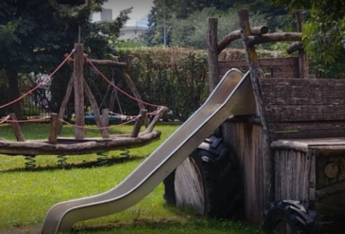 Schiamazzi al parco di Rogno: il sindaco lo chiude alle 22.30, multe per i trasgressori