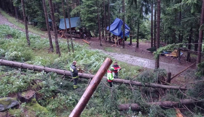 Aperta un’inchiesta per la 16enne morta travolta da un albero in Val Camonica