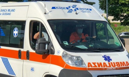 Danni all'ambulanza e minacce ai soccorritori: a Zingonia momenti di follia contro la Croce Bianca