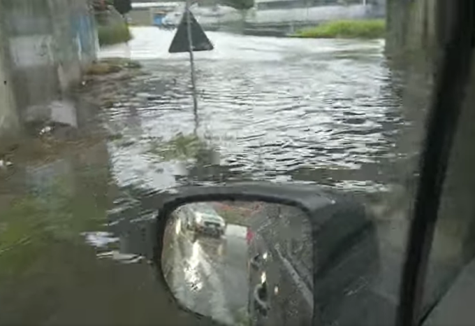 Senzatetto finisce nel fiume ad Alzano: salvato dai Vigili del fuoco