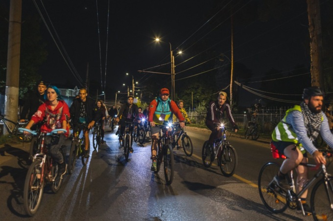 “Favole di cemento”: pedalare alla scoperta dell’architettura della città di Bergamo