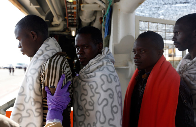 L’emergenza migranti in Bergamasca scaricata su Chiesa e Comuni
