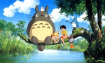 Torna al cinema "Il mio vicino Totoro", piccolo sogno di mezza estate