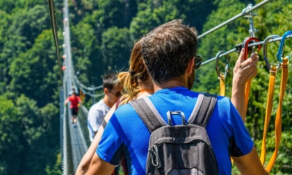 Festa a Dossena a un anno (con 29mila visitatori) dall'apertura del Ponte nel Sole