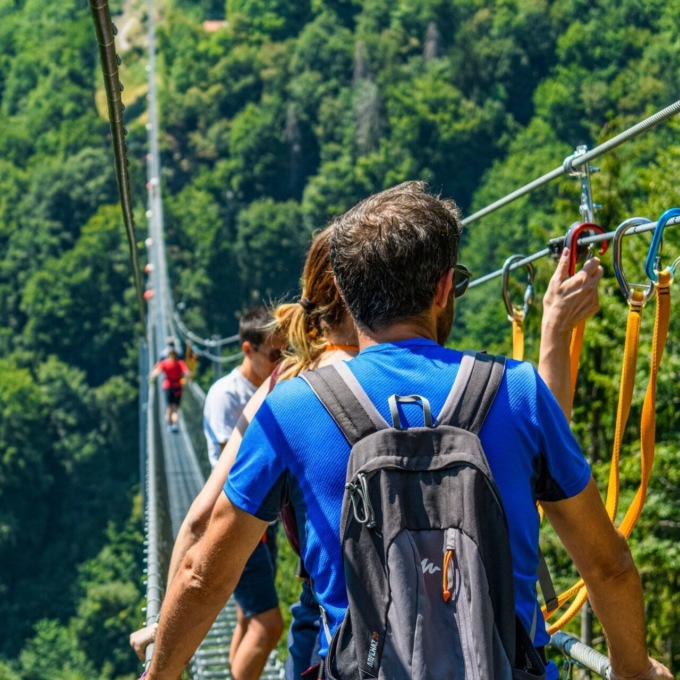 Festa a Dossena a un anno (con 29mila visitatori) dall’apertura del Ponte nel Sole