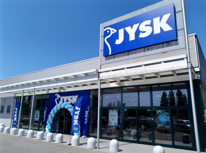 Taglio del nastro per il negozio d’arredamento danese Jysk a Dalmine: si cerca personale