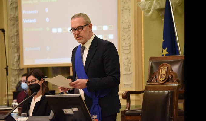 Mosse e contromosse: la partita a scacchi della politica per la Provincia di Bergamo