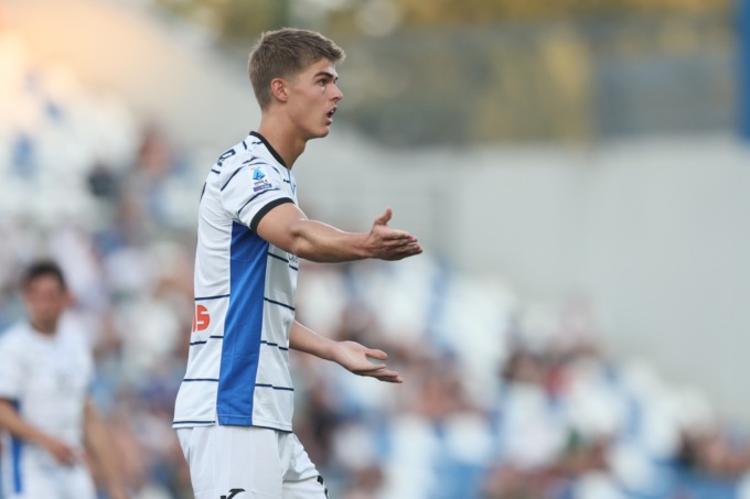 De Ketelaere, stacco imperioso e la palla finisce in rete! E Zortea mette il sigillo: 2-0