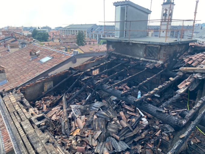 Va avanti il processo per l’incendio di via Moroni: 16enne in nero sul luogo dell’incidente