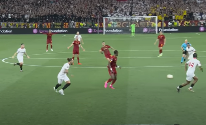 Offrivano i biglietti per la finale di Europa League, ma era un bidone: indagati due bergamaschi