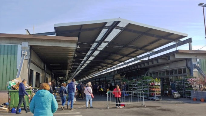 «Più controlli al mercato di Celadina». Il vicesindaco Gandi: «Ci sono già, ecco i risultati»