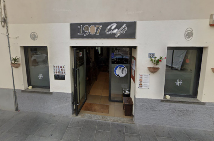 Cori da stadio e fumogeni, bar di Scanzorosciate chiuso per quindici giorni