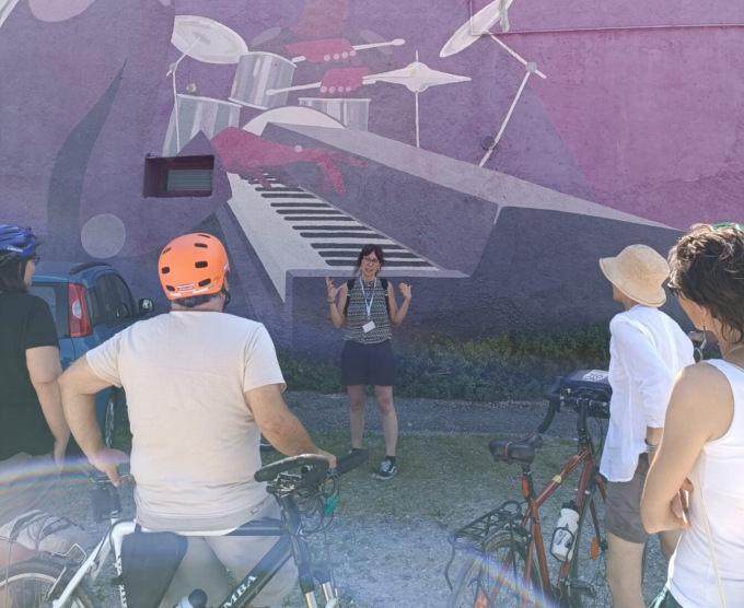 Alla scoperta dei murales di Bergamo in bicicletta, per scoprire opere di artisti internazionali