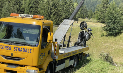 Tragico incidente a Castione, morto un motociclista 49enne di Barzana