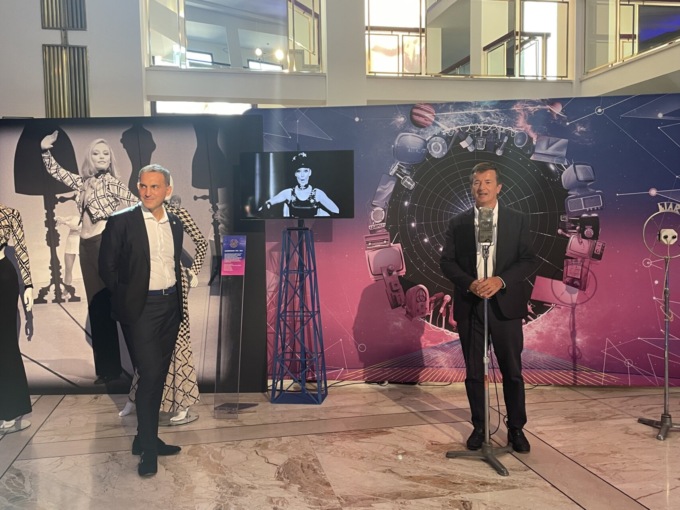 Da Modugno ai Måneskin, con la Carrà sempre presente: ecco il “Museo della Rai per Raffa in the Sky”