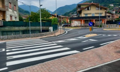 La nuova rotonda a Nembro è ottima per le auto. Ma ai pedoni chi ci pensa?