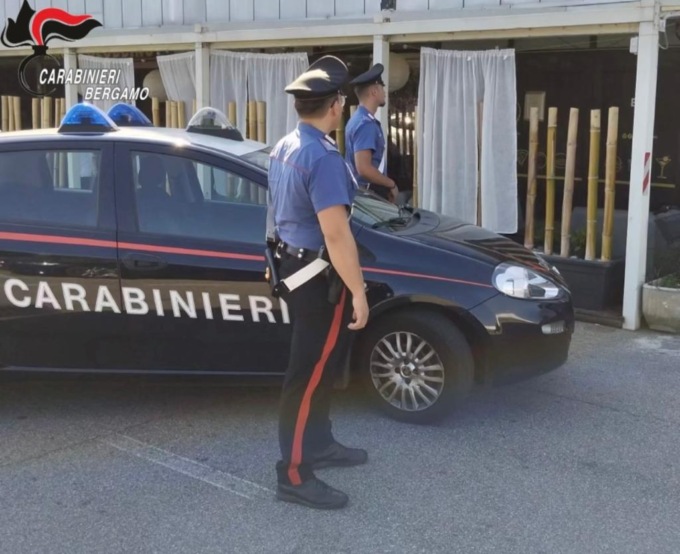 Risse e disordini: revocata la licenza a un bar di Mozzo