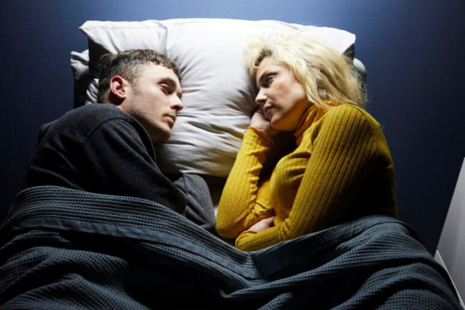 Luci e ombre dell’esordio alla regia di Micaela Ramazzotti