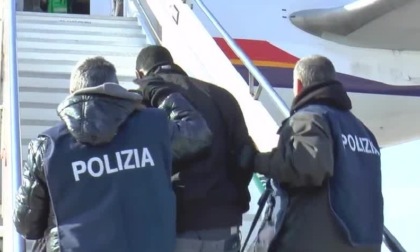 Dopo gli atti osceni anche a processo, espulso dall'Italia il maniaco dei parchi di Bergamo