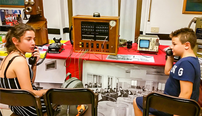 La mostra sulle telecomunicazioni al Centro Culturale San Bartolomeo, con apparecchi d’epoca funzionanti