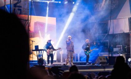Il Livigno Mountain Vibes non poteva finire meglio: Mr Rain emoziona l'intera piazza