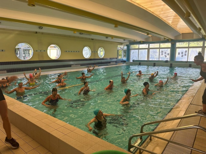 Dietrofront, l’unica piscina di Albino resterà aperta (per ora. E fino a quando?)