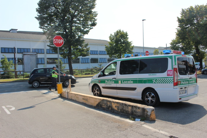 Il primo semestre della Polizia locale di Seriate: multe, interventi, persone segnalate e i nuovi mezzi
