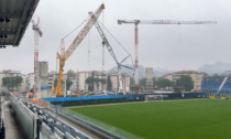 Gewiss Stadium, galoppano i lavori: spuntano i primi piloni della nuova Curva Morosini