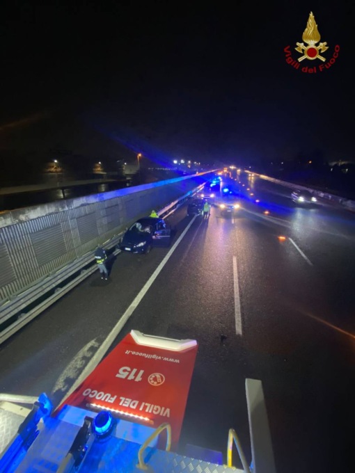 Schianto fra tre auto sull’autostrada A4, in territorio di Stezzano: nove feriti lievi