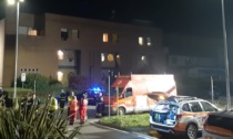 Evacuati 160 migranti dall'ex Hotel La Rocca a Romano: intossicazioni alimentari e allagamenti