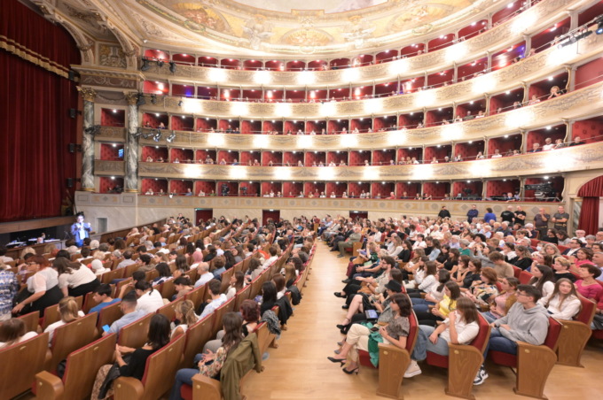 Oltre 50mila spettatori su Rai 5 per vedere Raffa in the Sky: i numeri della fantaopera