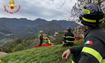 Donna di 66 anni cade in una scarpata a San Pellegrino: recuperata dai Vigili del fuoco