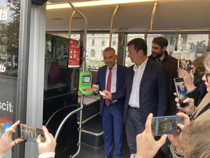 Un unico biglietto, elettronico e riutilizzabile, per bus, tram e funicolare: ecco AtBip