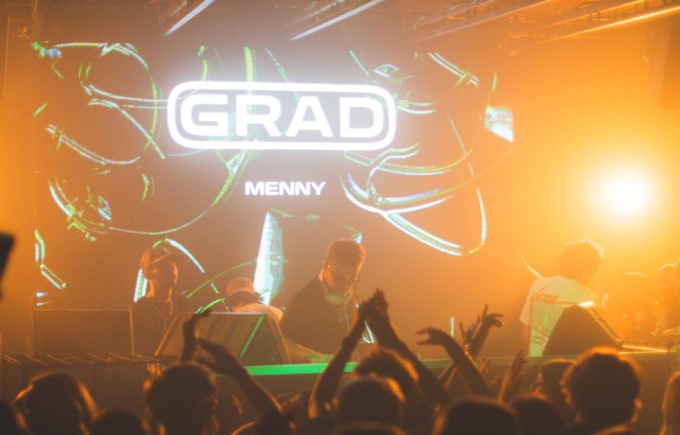 Con “Grad” i giovani ballano e si divertono nei locali di Bergamo (anche senza bere)